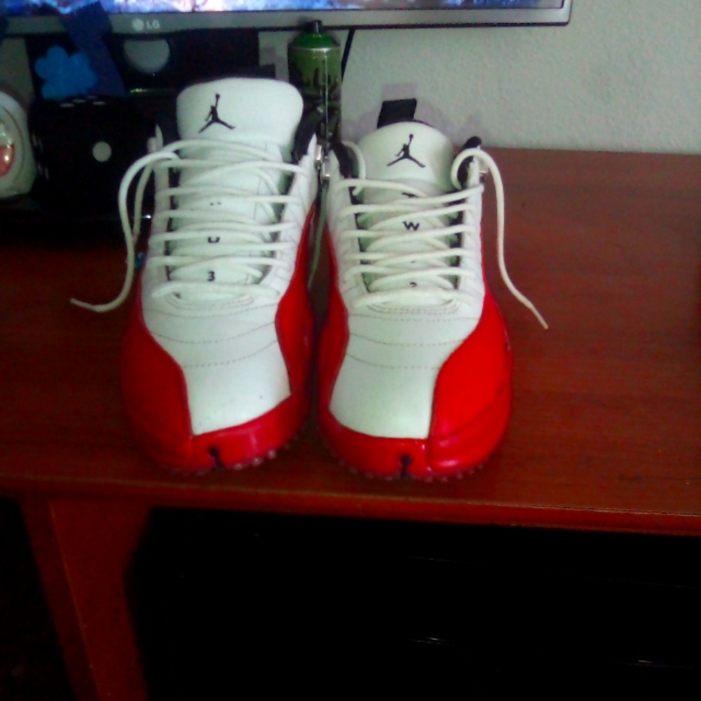 Jordan Retro12 low golf cherry red and white mens size 9